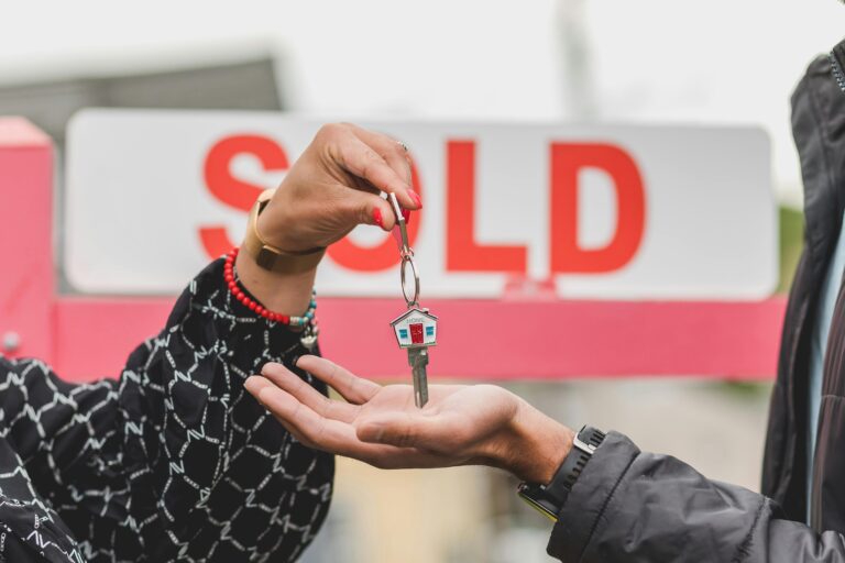The Emotional and Financial Benefits of Selling Your Home Fast During Divorce